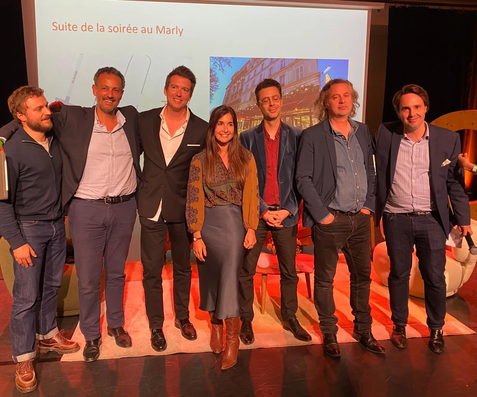 Les intervenants réunis sur scène à l’issue de la soirée